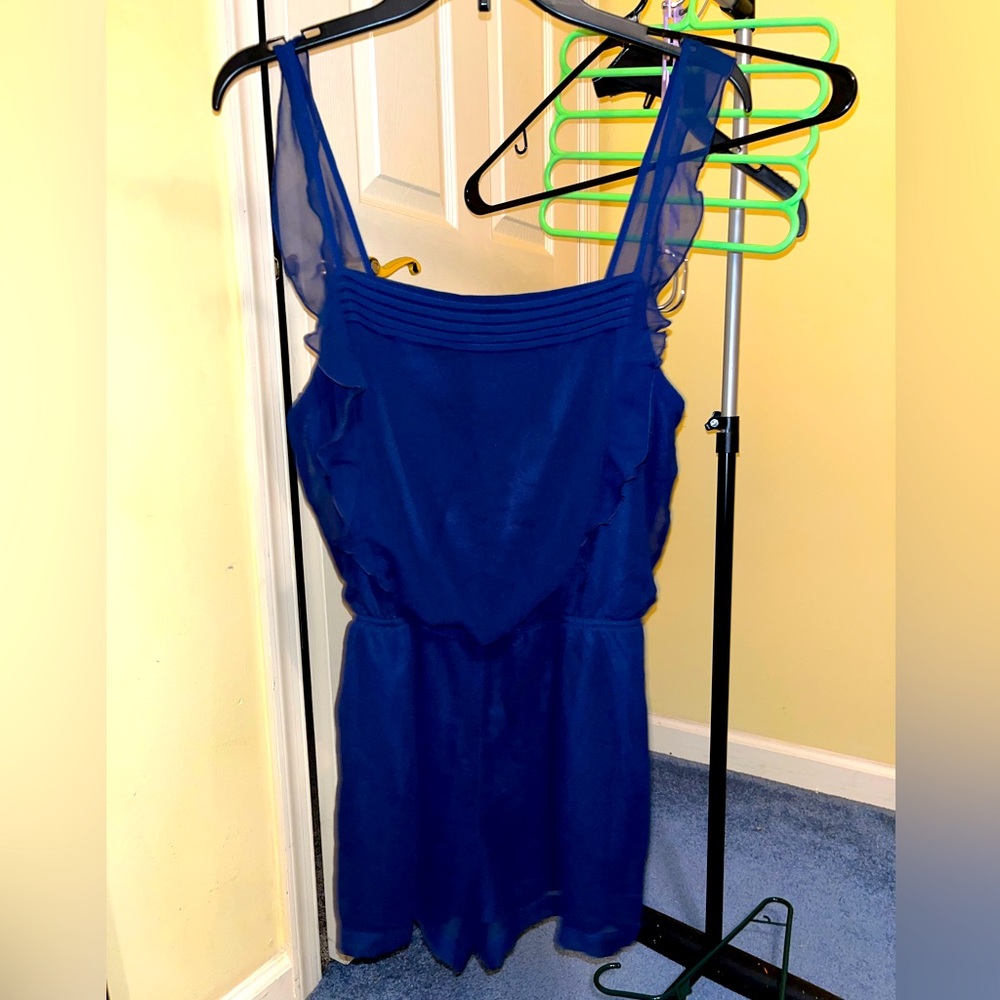 Princess Vera Wang Blue Romper - size Large - **NEVER WORN**